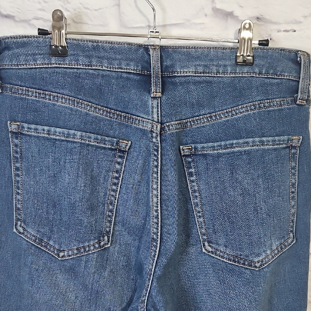 Old Navy Women's O.G. Straight Leg Jeans - Classic Denim - Picture 5 of 5